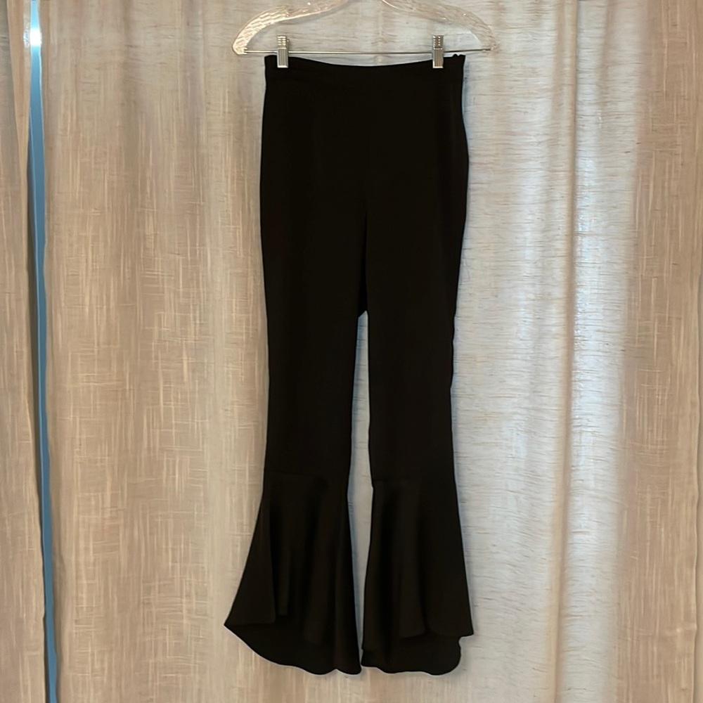 LAST CHANCE: NASTY GAL Fit to Flare Pants 🖤